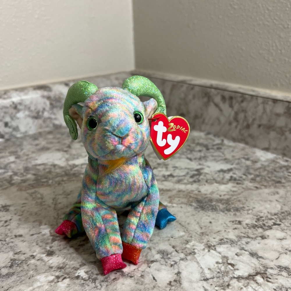 Zodiac the Goat Beanie Babies Collection TY
Beanie baby has been in storage.